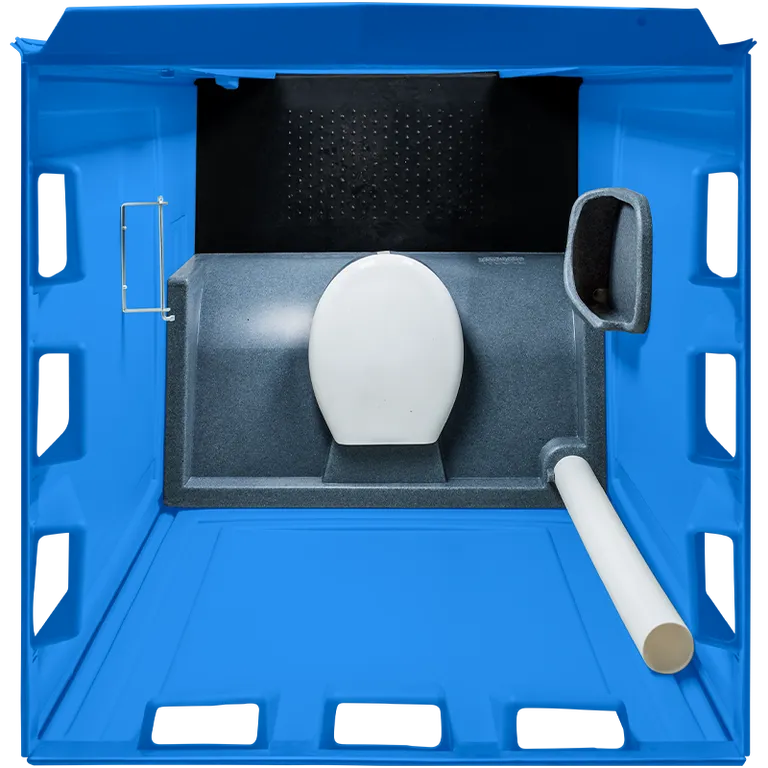 Draufsicht in eine saubere mobile Toilettenkabine mit Toilettendeckel, Urinal und Halterungen.