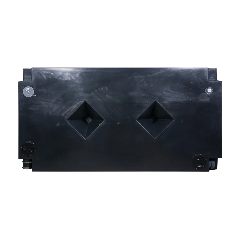 Mobiler Abwasserbehälter mit stabilen Anschlüssen – bei K&K Mietbuddies einen Fäkalientank mieten.